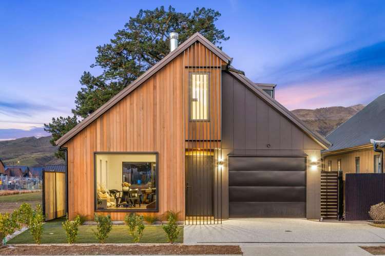 111, 113 Wooing Tree Avenue_0