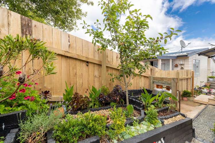 9a Edelweiss Grove Timberlea_3