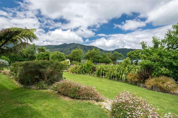 5788 Kenepuru Road Kenepuru Sound_34