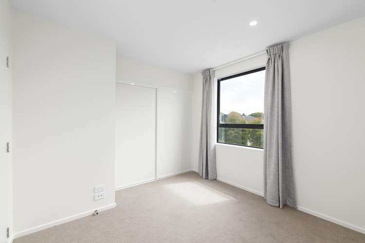 9a Malaga Crescent Harewood_11