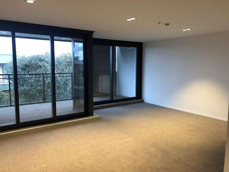 210/424 Maunganui Road 11229_11