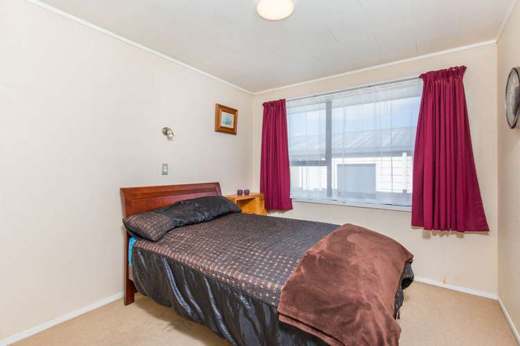 2/42 Sutton Crescent Papakura_6