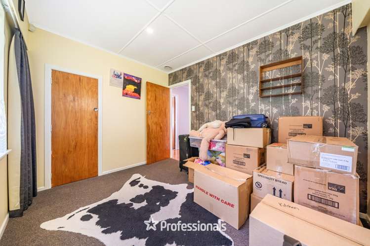 8 Harlow Grove Wainuiomata_18