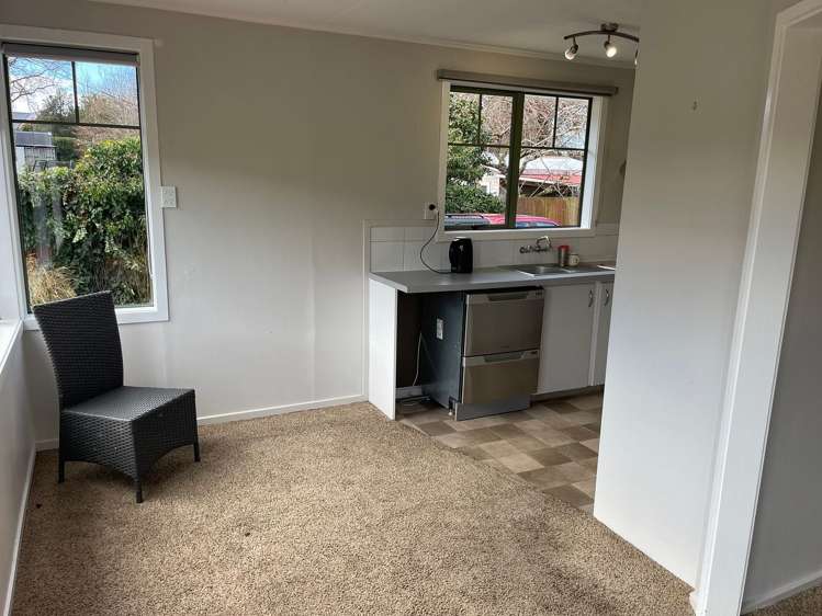 5 Holyhead Street Outram_11