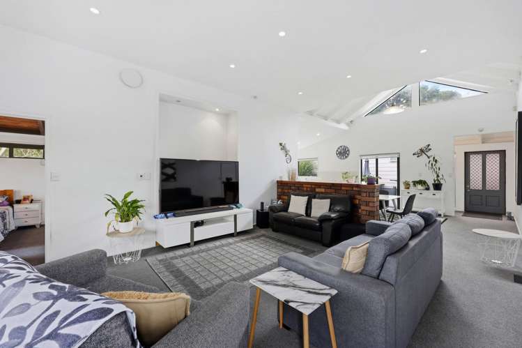 2/149 Colwill Road Massey_11