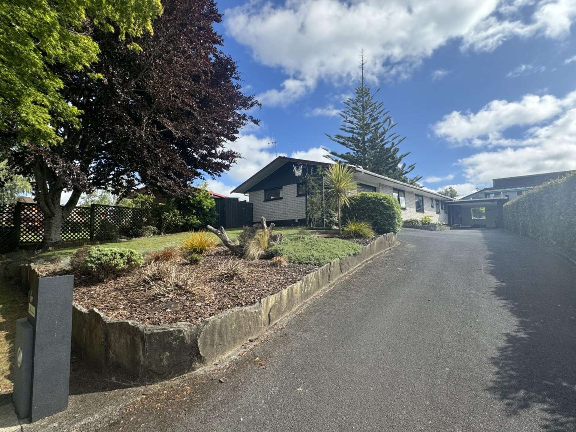 6 Ranfurly Place 11601_0