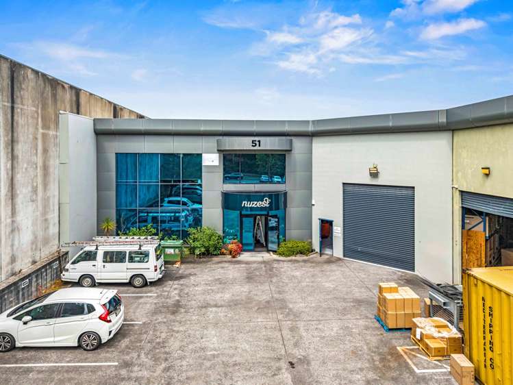 Immaculately presented North Shore industrial unit