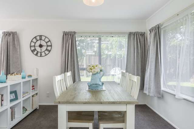 2/10 Corrella Road Belmont_2