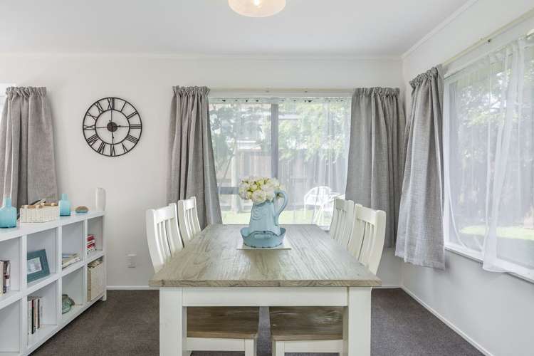 2/10 Corrella Road Belmont_2