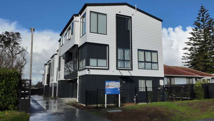 11 Waipani Road Te Atatu Peninsula_21