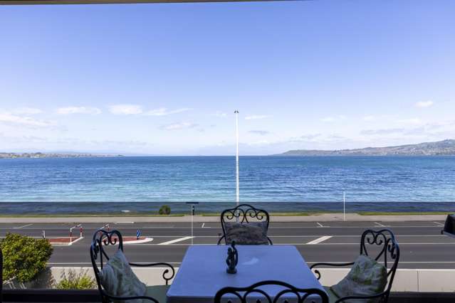 8/88 Lake Terrace Taupo_1