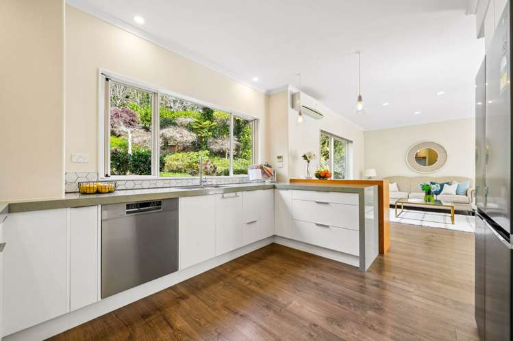 12 Oakford Park Crescent Greenhithe_14