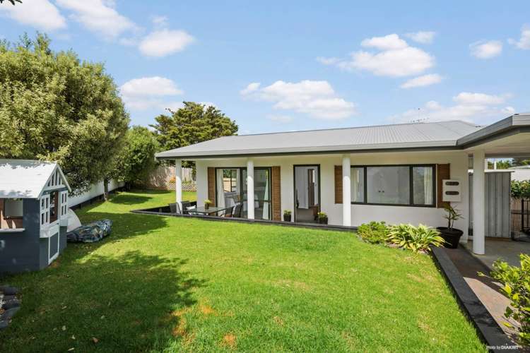 1 Gilshennan Valley Red Beach_4