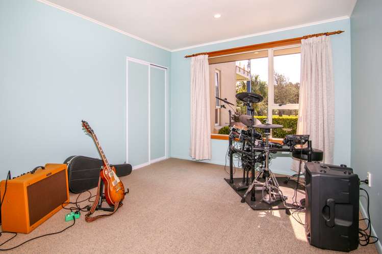 367 Utopia Road Westport_13