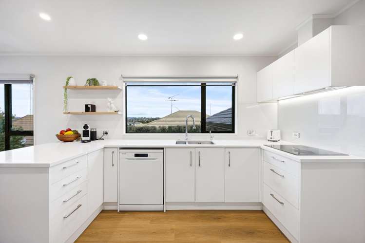 1/14 Kells Place Botany Downs_10