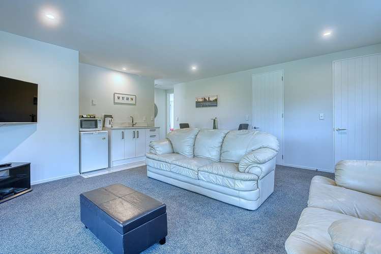 91 Beach Road Kakapotahi_22