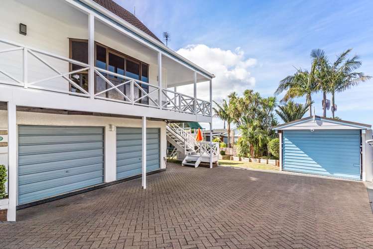 15 Flagstaff Place Massey_32