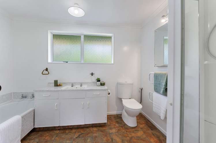 61 Kakariki Grove Waikanae_12