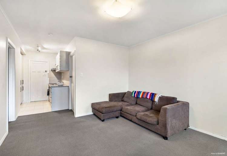 4/57A Mountain View Road Morningside_1
