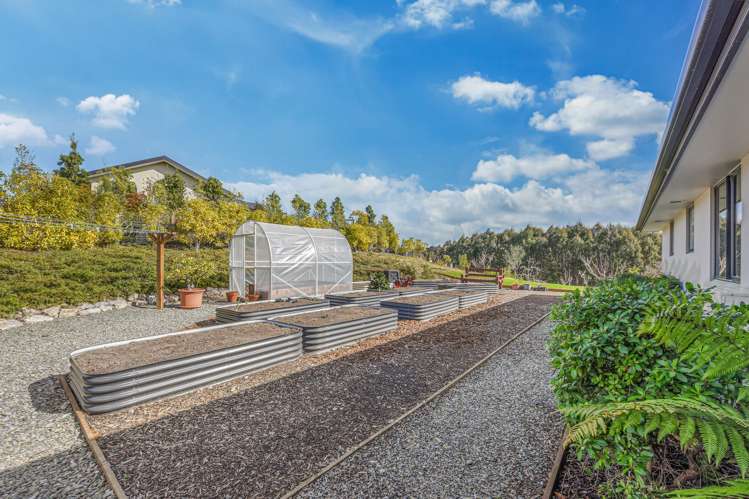 79 Galeo Road Redwood Valley_21