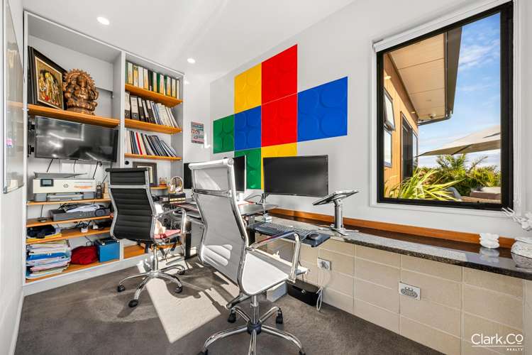 131 Endeavour Drive Whitby_10