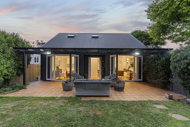 27 Harapaki Road Meadowbank_17