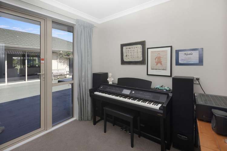 16 Torrey Pines Waimairi Beach_17