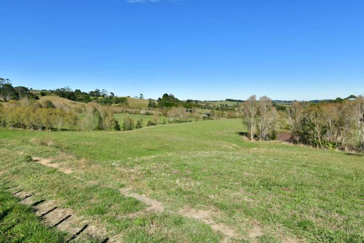 323 Kahikatea Flat Road Waitoki_48