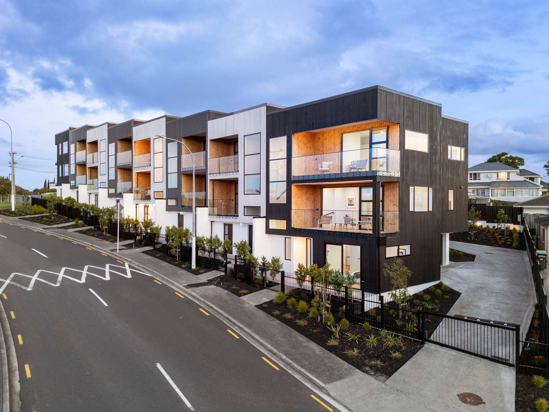 1,2,3,4/2 Valonia Street Mt Roskill_0