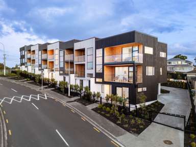 4/2 Valonia Street_3