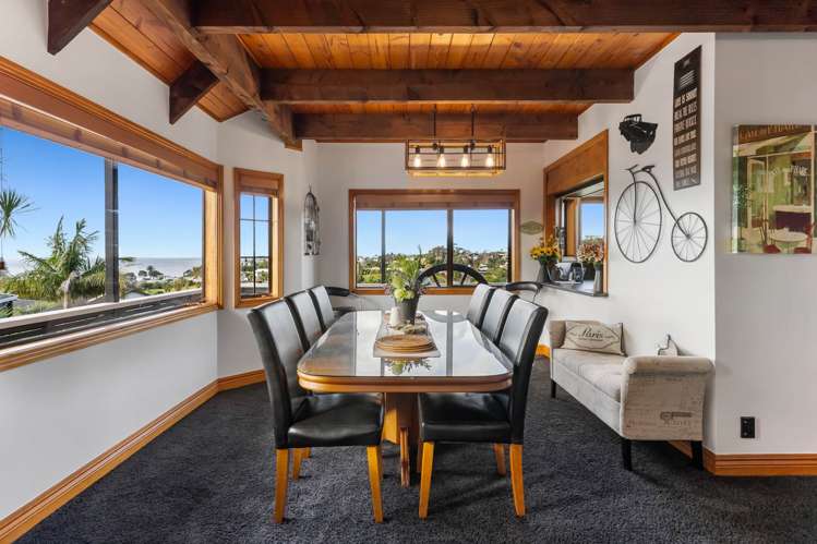 11 Higham Ferrers Place Red Beach_13