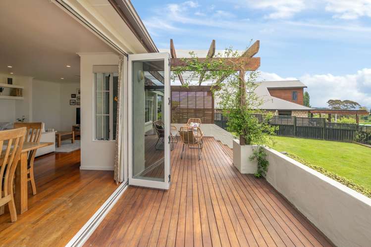 23 Hayward Rise Owhata_10