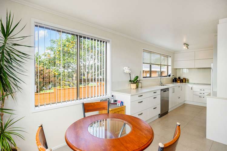 10 Francis Ryan Close Mount Albert_8