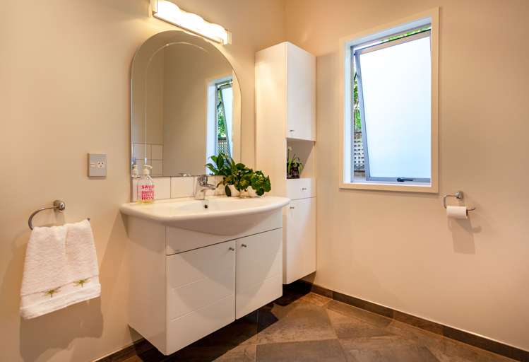 17 Hahei Beach Road Hahei_16