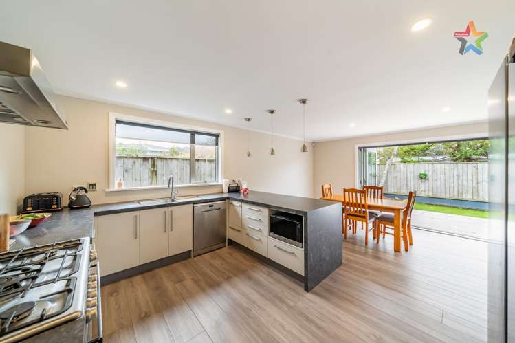 51 Bristol Square Lower Hutt_12