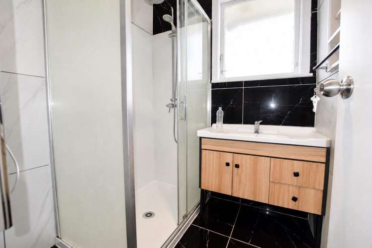 35 Riverpark Crescent Henderson_3