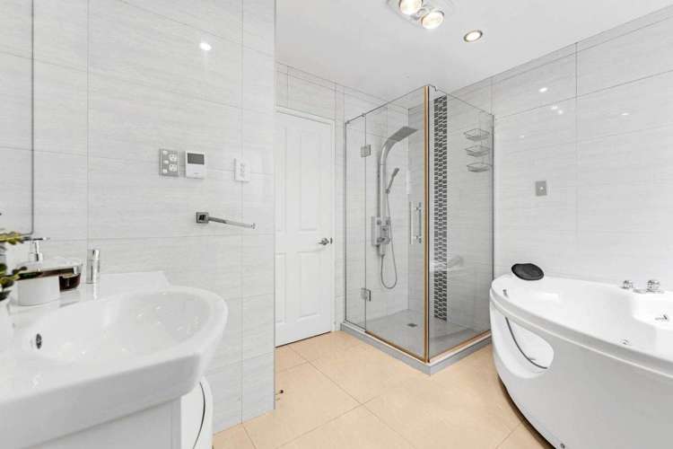 10a Aldersgate Road Hillsborough_19