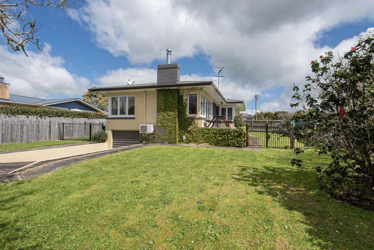 12 Kowhai Park Road Maunu_18