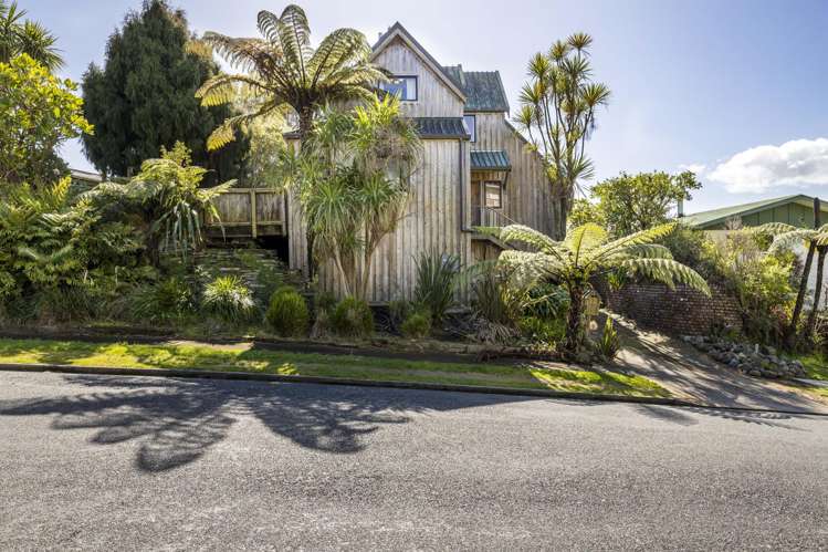 9 Lindaver Grove Merrilands_35