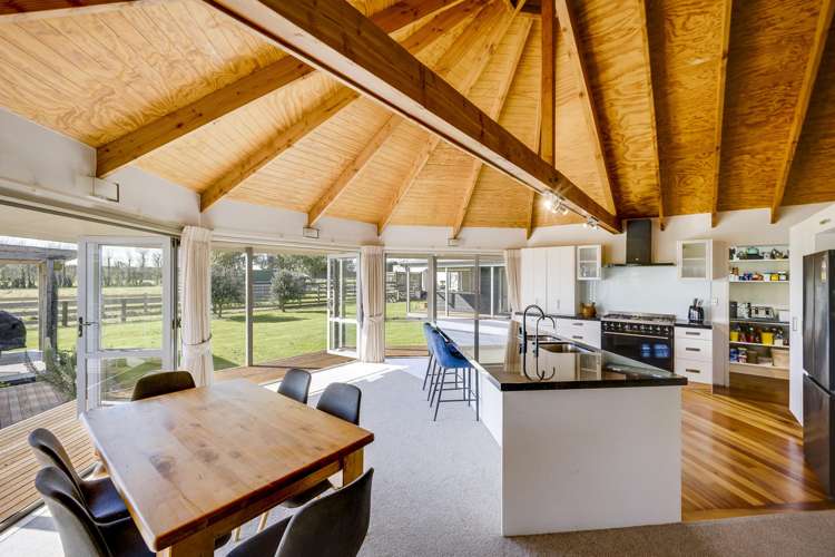 135 Crystall Road Pakipaki_5