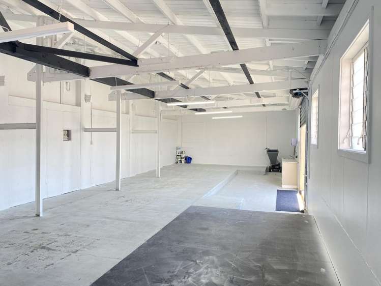 21 River Road Ngatea_3