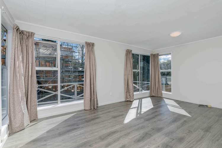 95 Riverpark Crescent Henderson_4