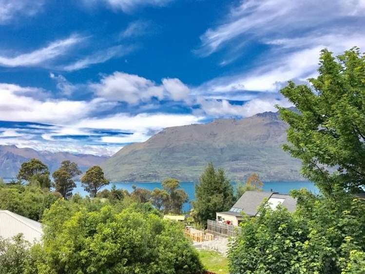 16a Arawata Terrace Fernhill/Sunshine Bay_2