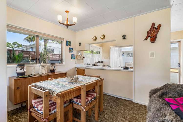 5B Monarch Grove Pauanui_9