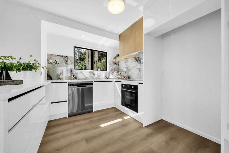 10 Marco Place Highland Park_5