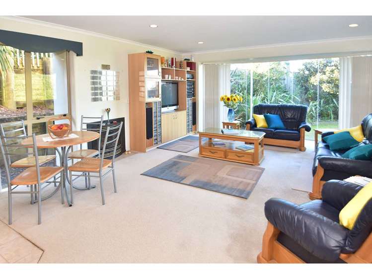 123 Grovenor Drive Orewa_1