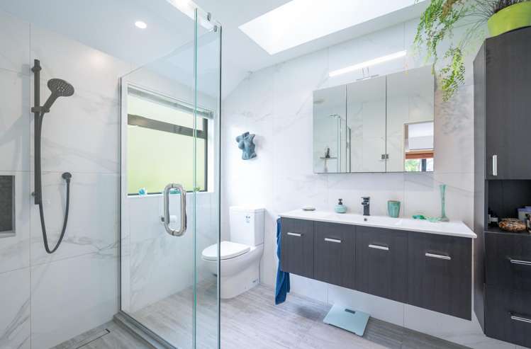 21 Idesia Grove Richmond_11