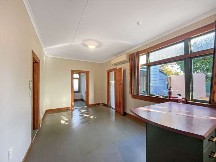 215 College Street West End_3