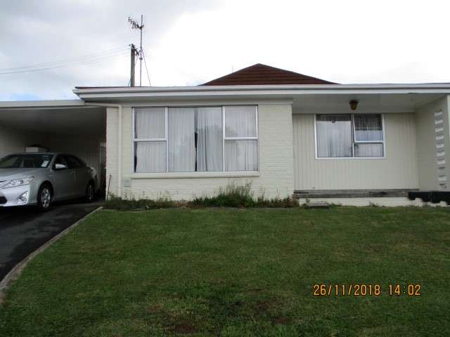 Very Tidy - Two Bedrooms, One Bathroom and Carport