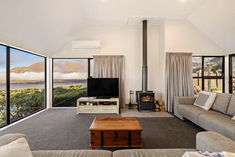 110b Wynyard Crescent Fernhill/Sunshine Bay_7